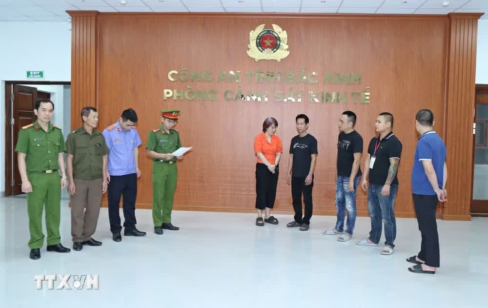 BV Phoi Ha Noi,  GDoc Phoi Ha Noi,  PGD Phoi Ha Noi,  Hoang Van Huan anh 2