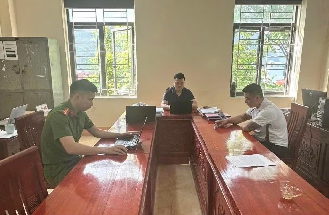 Bi danh nhap vien vi binh luan xuc pham vo nguoi khac tren Facebook hinh anh