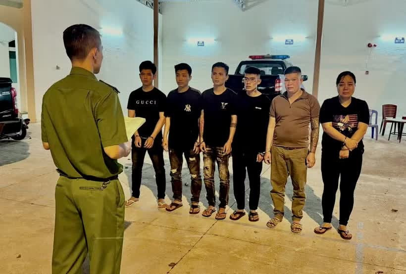 mua ban thieu nu,  duoi 16 tuoi anh 1