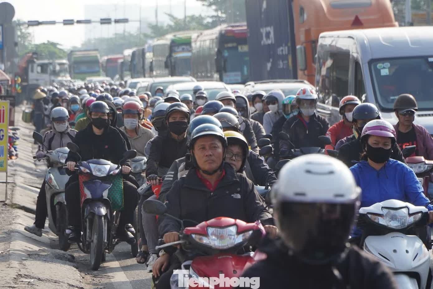 Nguoi dan un un anh 1