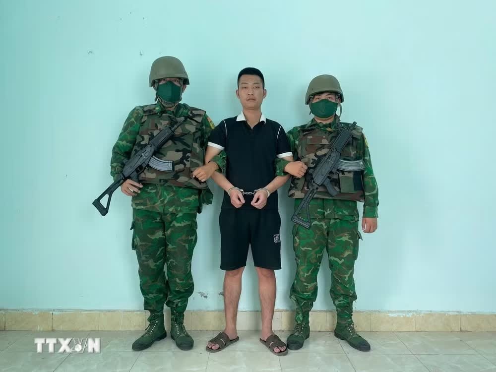 doi tuong pham phap,  bi truy na anh 2