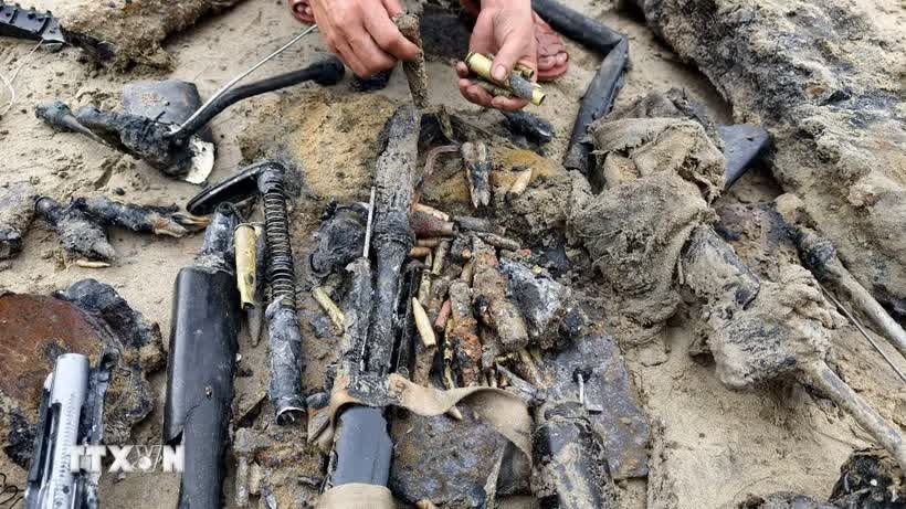 Tieu huy,  cac vat lieu no anh 1