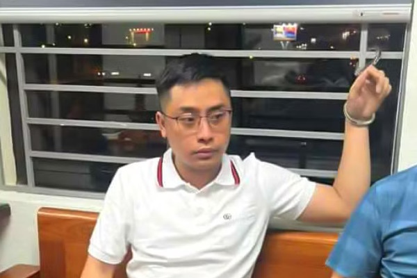 Xet xu doi tuong dung sung AK giai cuu dong bon khien mot can bo Cong an hy sinh hinh anh