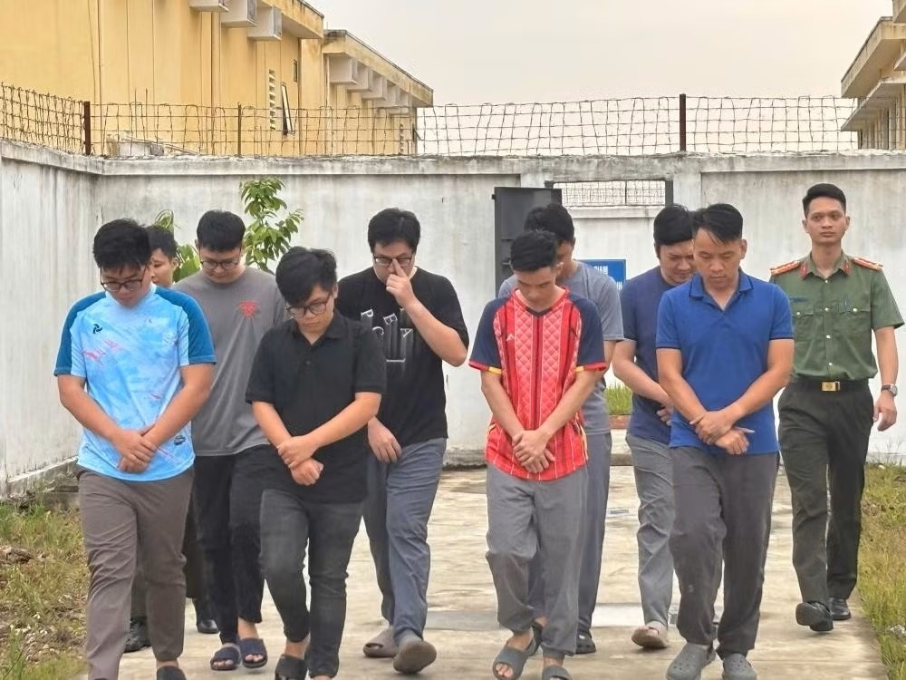 Triet xoa duong day danh bac, rua tien nghin ty xuyen quoc gia hinh anh