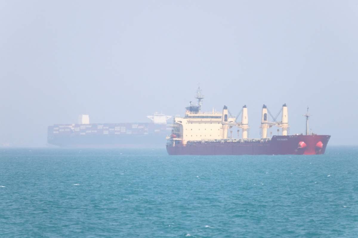 Tau cho dau cua Trung Quoc bi tan cong tren eo bien Hormuz hinh anh