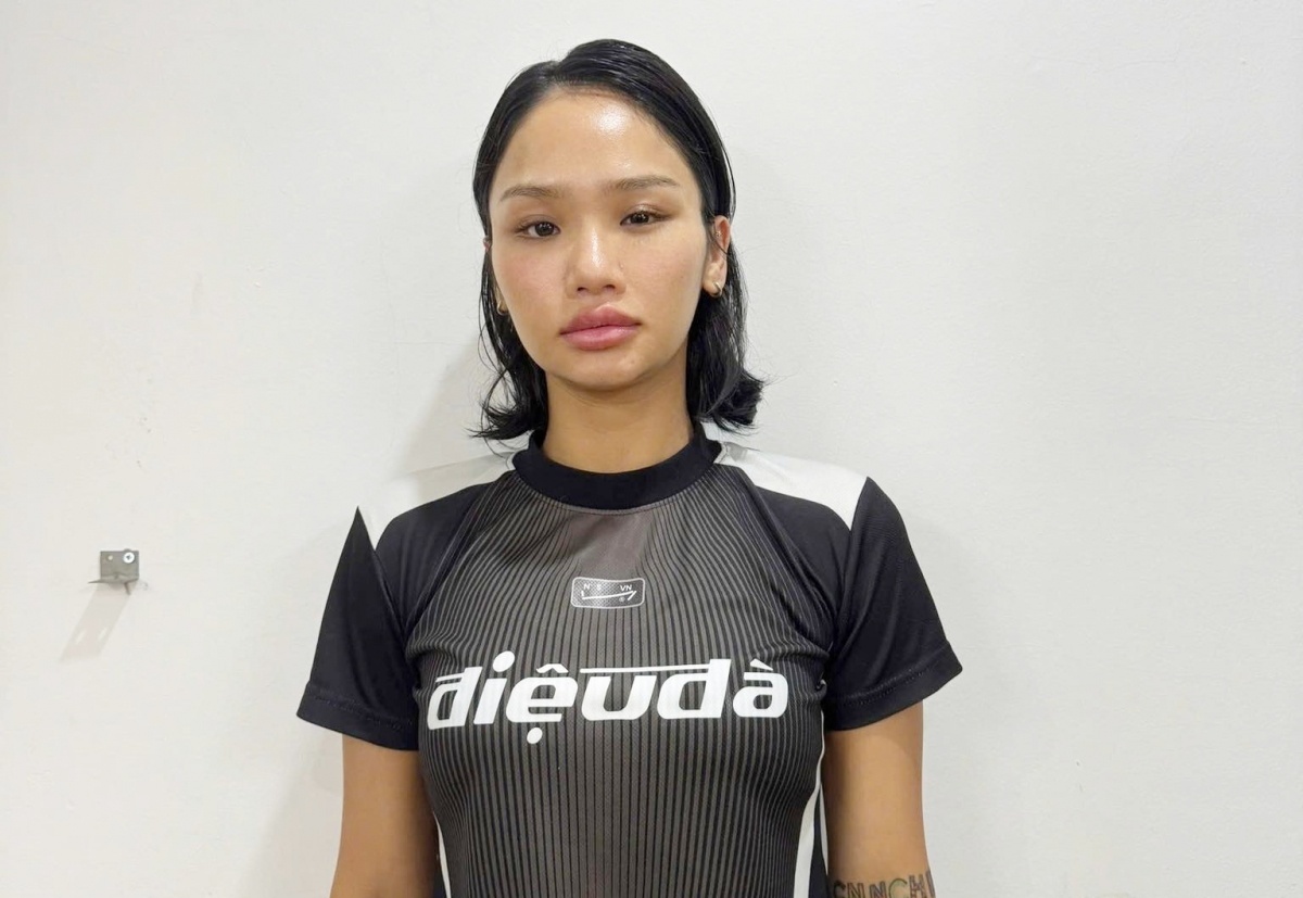 Ca si Miu Le lam viec voi co quan cong an lien quan den nghi an ma tuy hinh anh