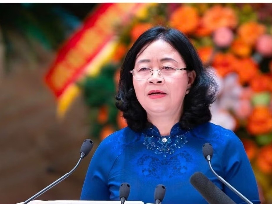 Ba Bui Thi Minh Hoai tiep tuc lam Chu tich Uy ban Trung uong MTTQ Viet Nam hinh anh