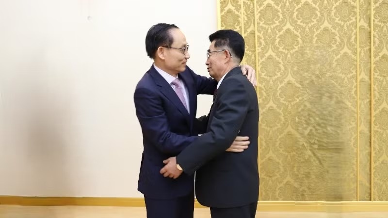 Dac phai vien cua Tong Bi thu, Chu tich nuoc To Lam tham Trieu Tien hinh anh