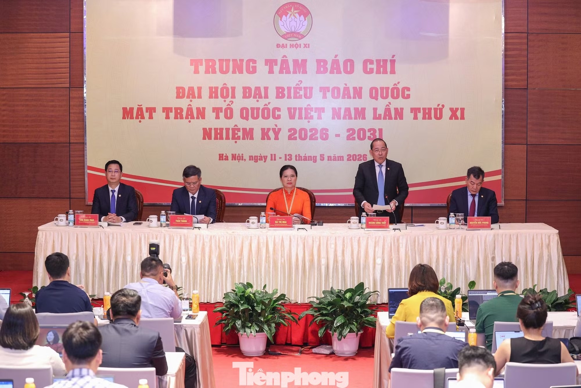 Hop bao dai hoi anh 1