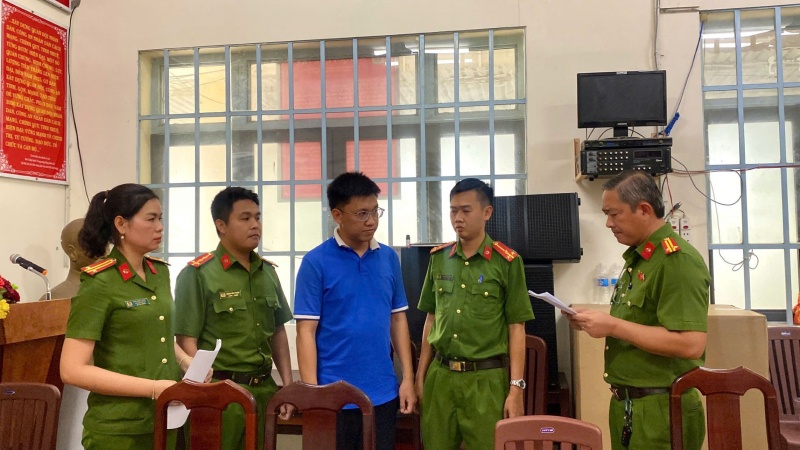 Cty Tien Thinh Phat,  Chu Tien Thinh Phat,  NV Tien Thinh Phat,  doanh nghiep san xuat,  nuoc yen gia anh 1