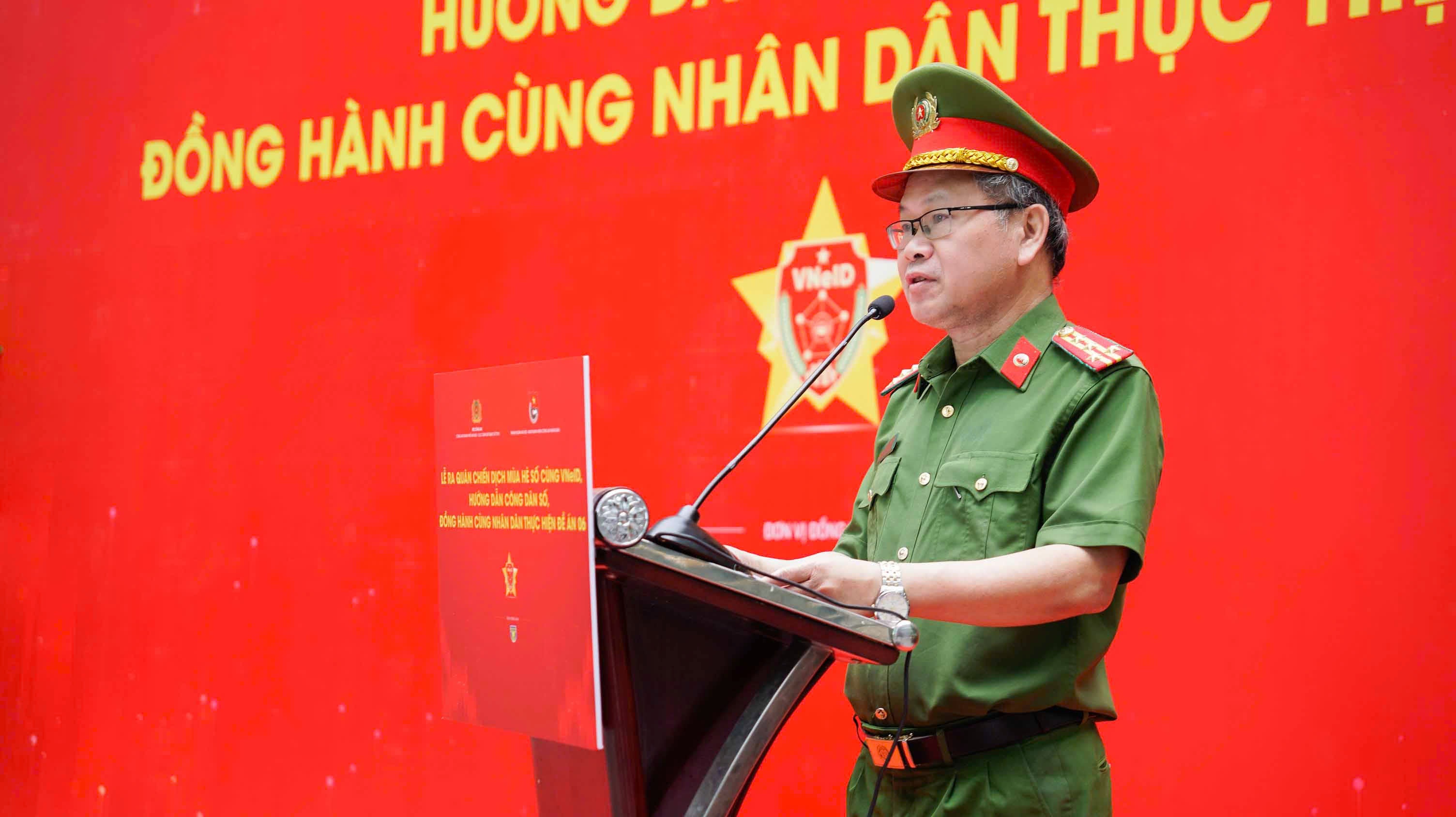 Bo Cong an mo chien dich mua he so cung VNeID hinh anh