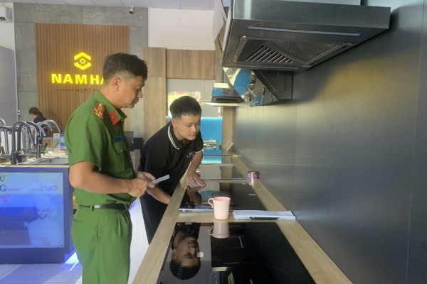 Bi khoi to vi 'bien' bep dien tu Trung Quoc thanh cac hang noi tieng hinh anh