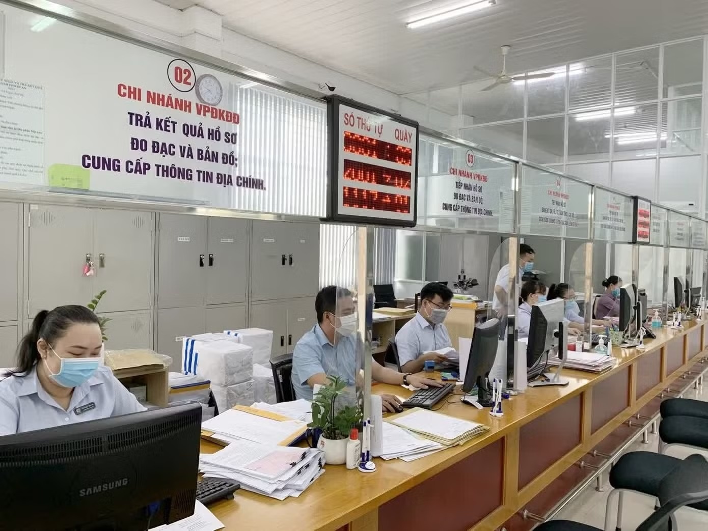 Can bo cap so do toi da 5 nam phai chuyen cong tac hinh anh
