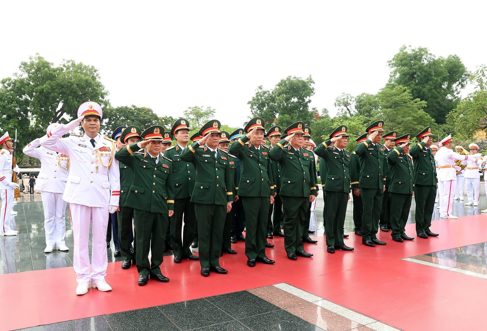 Ho Chi Minh anh 7