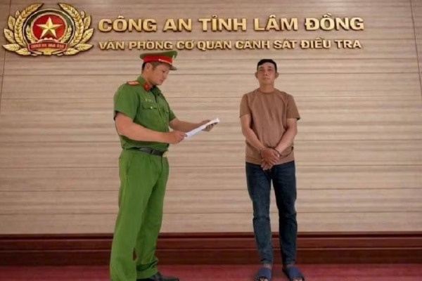 Bat cuu nhan vien ngan hang lua khach hang gan 1,7 ty dong hinh anh