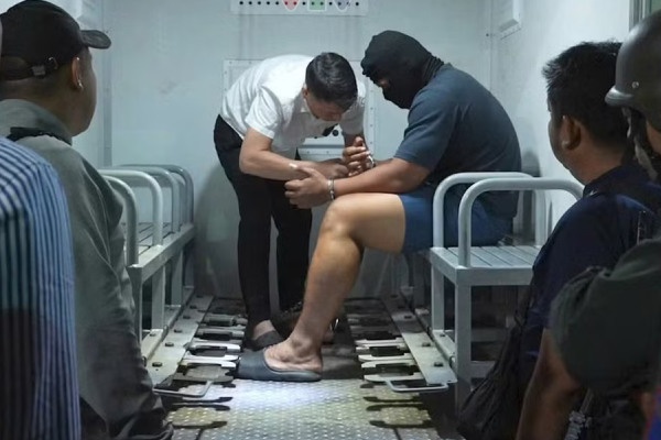 Toan canh vu truy bat 2 nghi pham nuoc ngoai ban chet nguoi tai TP.HCM hinh anh