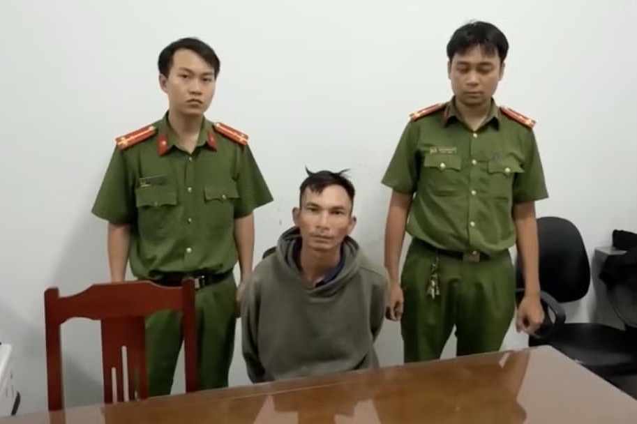 Bat nghi can trong vu nguoi phu nu tu vong tai nha nghi o Khanh Hoa hinh anh