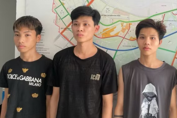 Manh dong cam dao chem nguoi, cuop 9.000 dong hinh anh