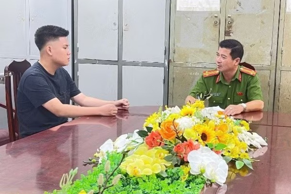 Tam giu hinh su doi tuong duoi danh 2 co gai o duong Xuan Dinh tai Ha Noi hinh anh