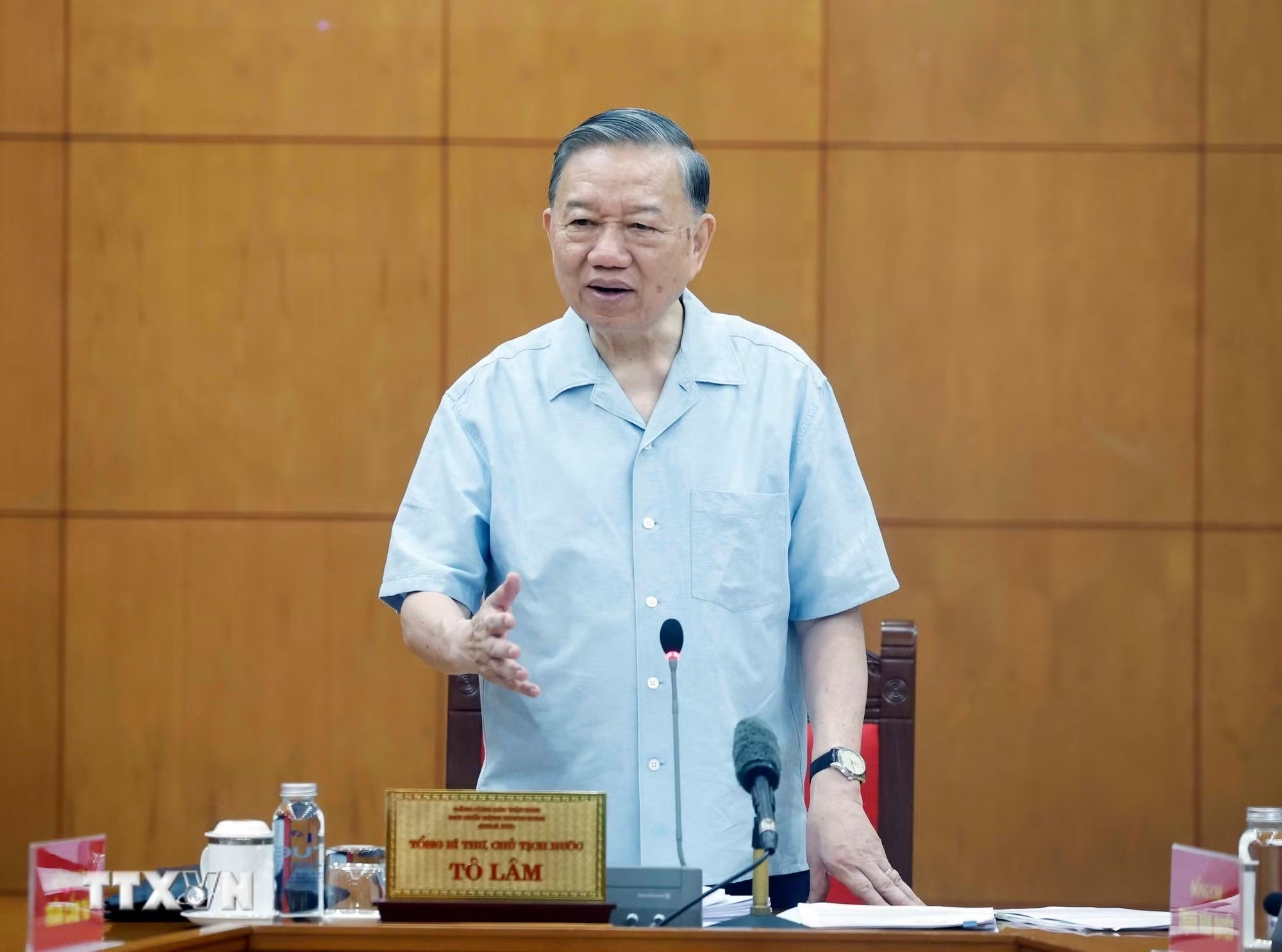 Ra soat, phan loai, xu ly dut diem cac nguon luc cham dua vao su dung hinh anh