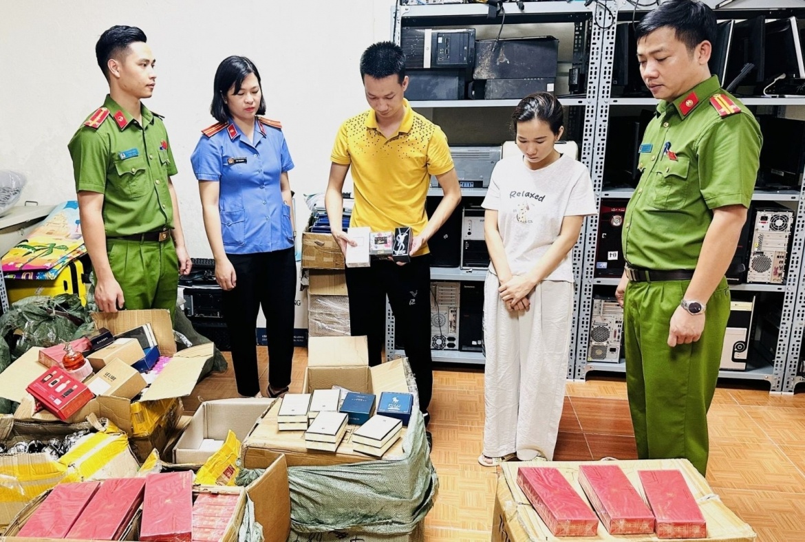nuoc hoa gia anh 1