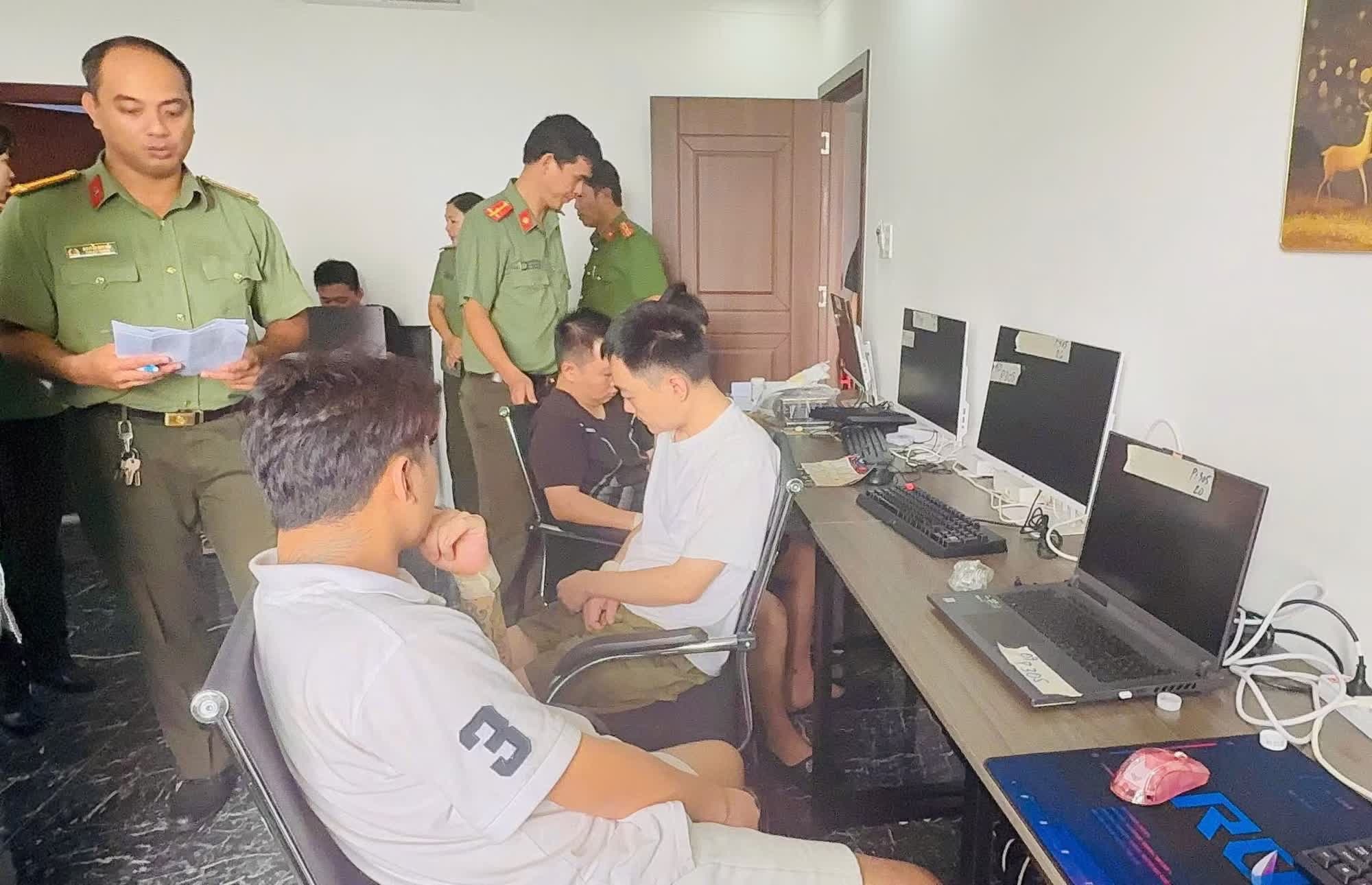 khách sạn Bảo Ly, hàng chục đối tượng, người nước ngoài, Nhà hàng Bảo Ly, nhân viên Bảo Ly, Chủ KS Bảo Ly ảnh 2 khach san Bao Ly, hang chuc doi tuong, nguoi nuoc ngoai, Nha hang Bao Ly, nhan vien Bao Ly, Chu KS Bao Ly anh 2