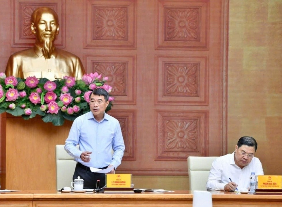 Thu tuong Le Minh Hung chu tri cuoc hop ve nha o cho thue hinh anh