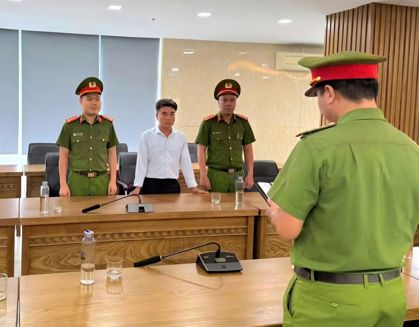 Thu giu gan 11.000 hu yen sao gia chuan bi tung ra thi truong hinh anh