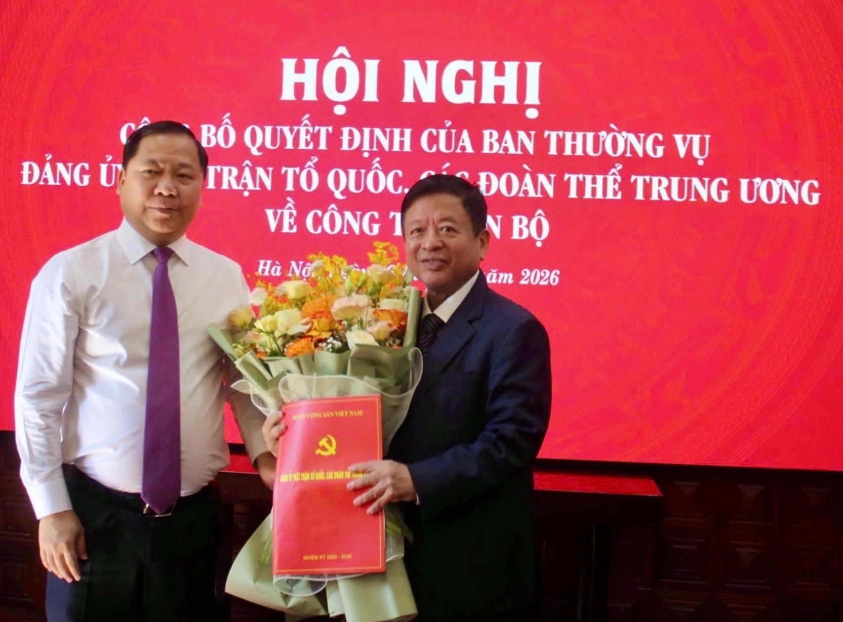 Nhac si Do Hong Quan giu chuc Bi thu Dang uy Lien hiep cac Hoi VHNT Viet Nam hinh anh