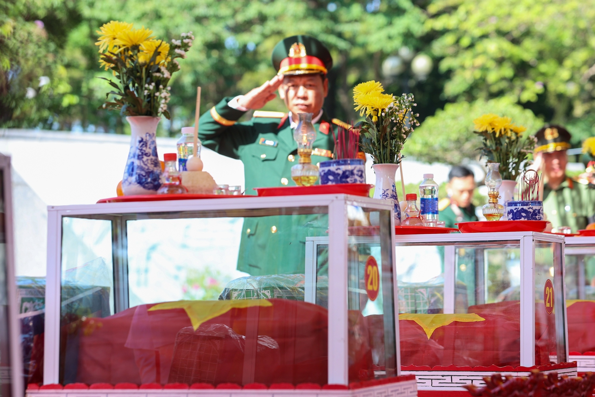 Thu tuong Le Minh Hung anh 4