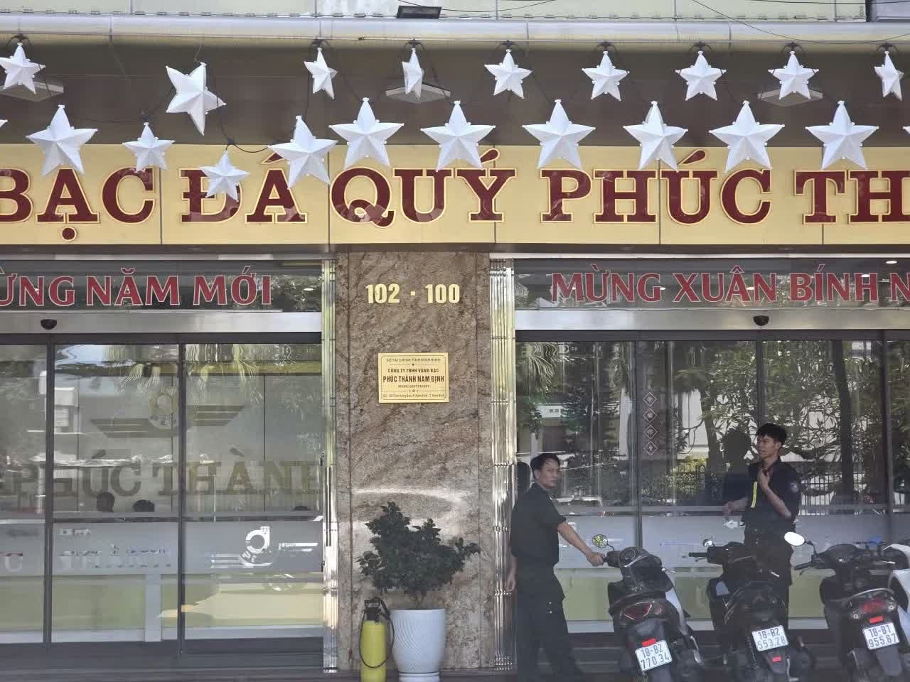 hàng vàng Phúc Thành, Cửa hàng Phúc Thành, cửa vàng Phúc Thành, Giám đốc Phúc Thành, Chủ vàng Phúc Thành, Công ty Phúc Thành, Doanh nghiệp Phúc Thành ảnh 1 hang vang Phuc Thanh, Cua hang Phuc Thanh, cua vang Phuc Thanh, Giam doc Phuc Thanh, Chu vang Phuc Thanh, Cong ty Phuc Thanh, Doanh nghiep Phuc Thanh anh 1