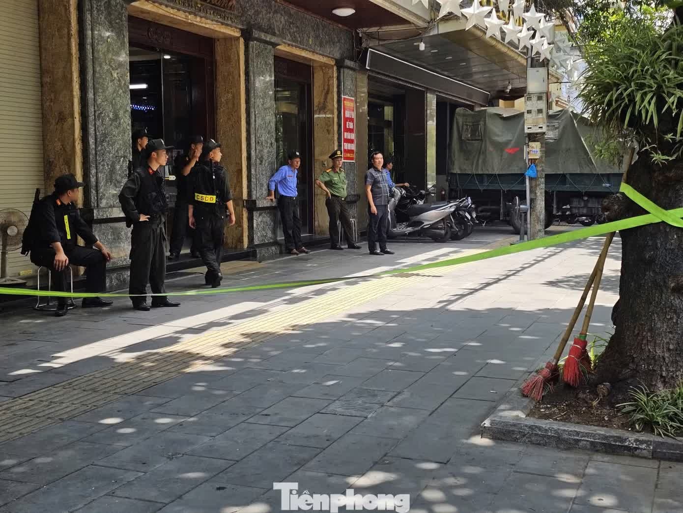 hàng vàng Phúc Thành, Cửa hàng Phúc Thành, cửa vàng Phúc Thành, Giám đốc Phúc Thành, Chủ vàng Phúc Thành, Công ty Phúc Thành, Doanh nghiệp Phúc Thành ảnh 5 hang vang Phuc Thanh, Cua hang Phuc Thanh, cua vang Phuc Thanh, Giam doc Phuc Thanh, Chu vang Phuc Thanh, Cong ty Phuc Thanh, Doanh nghiep Phuc Thanh anh 5