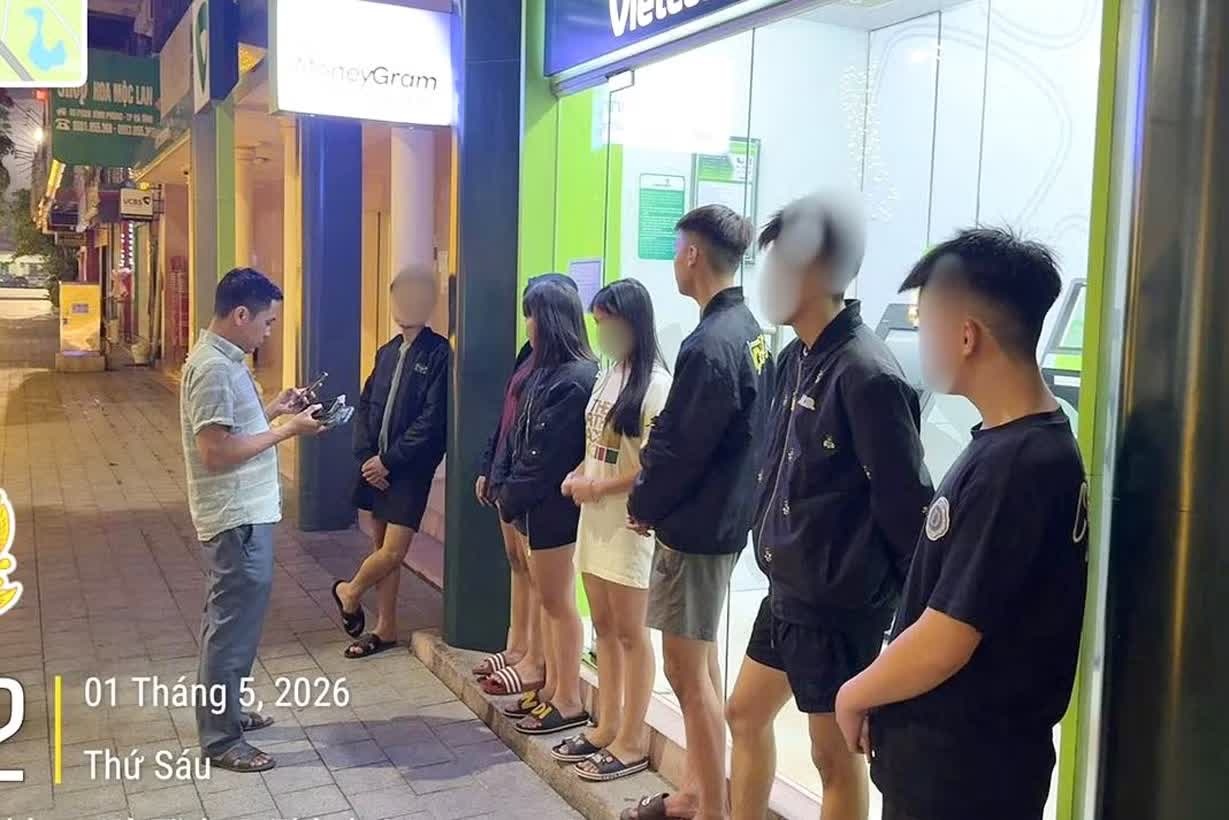 mang hung khi,  gay nao loan,  duong pho anh 1