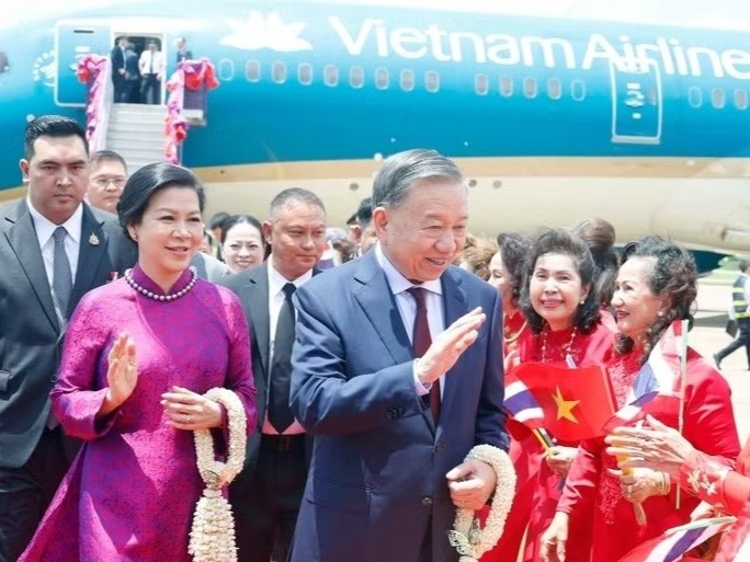 Tong Bi thu, Chu tich nuoc To Lam va Phu nhan bat dau tham chinh thuc Thai Lan hinh anh