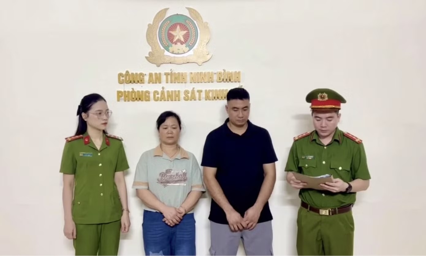 Khoi to chu co so dung chat cam san xuat banh duc hinh anh