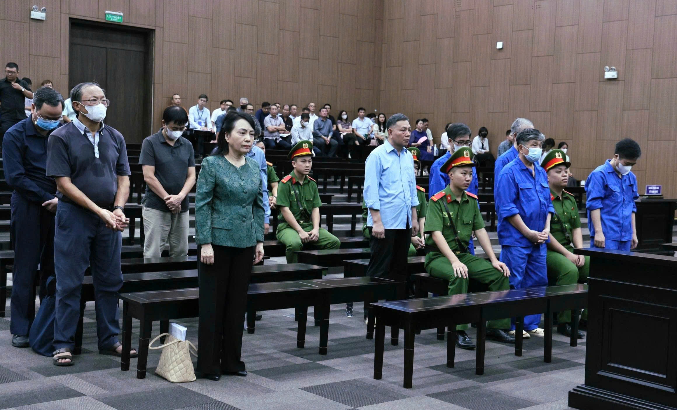 Cuu Bo truong,  Y te,  Nguyen Thi Kim Tien anh 2