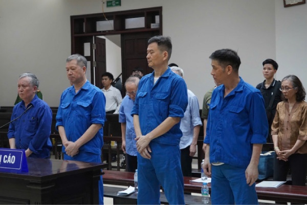 Vu thap nghin ty bo hoang o Ha Noi: Cuu Chu tich VICEM duoc de nghi giam an hinh anh