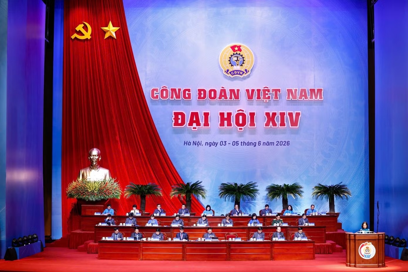 Tap trung nguon luc xay nha o cho cong nhan, lao dong thue hinh anh
