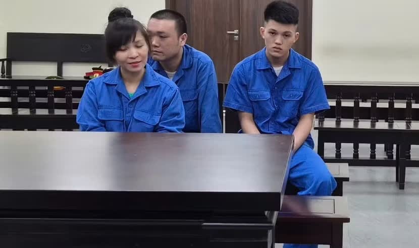 Dung vo boc,  Xe om cong nghe anh 1