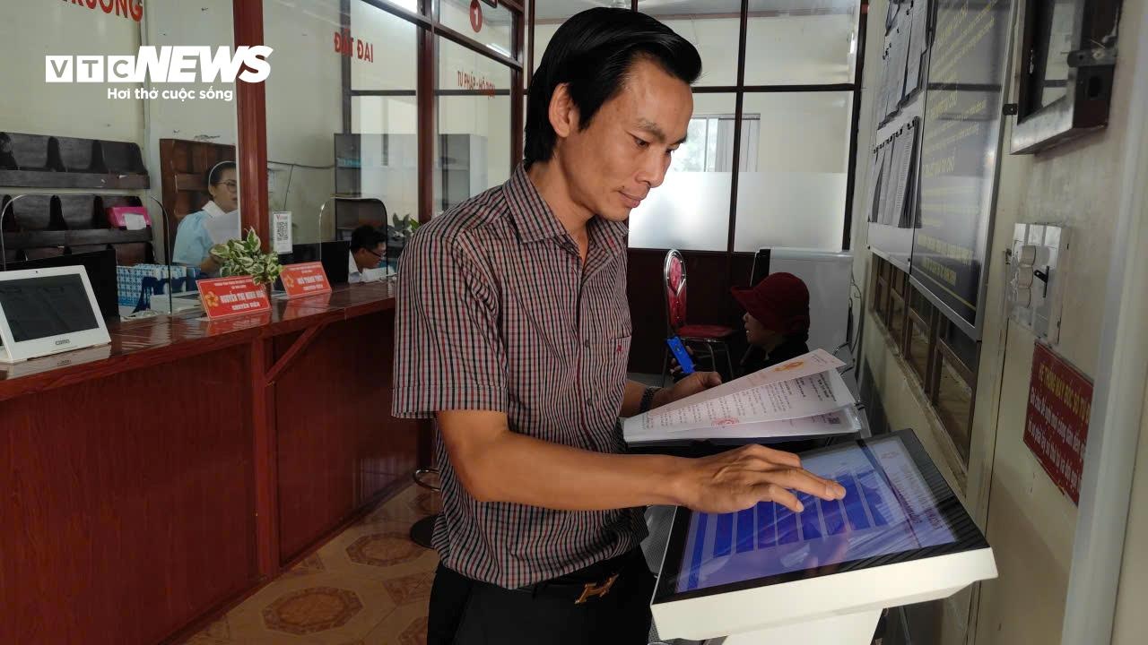 chinh quyen 2 cap anh 4