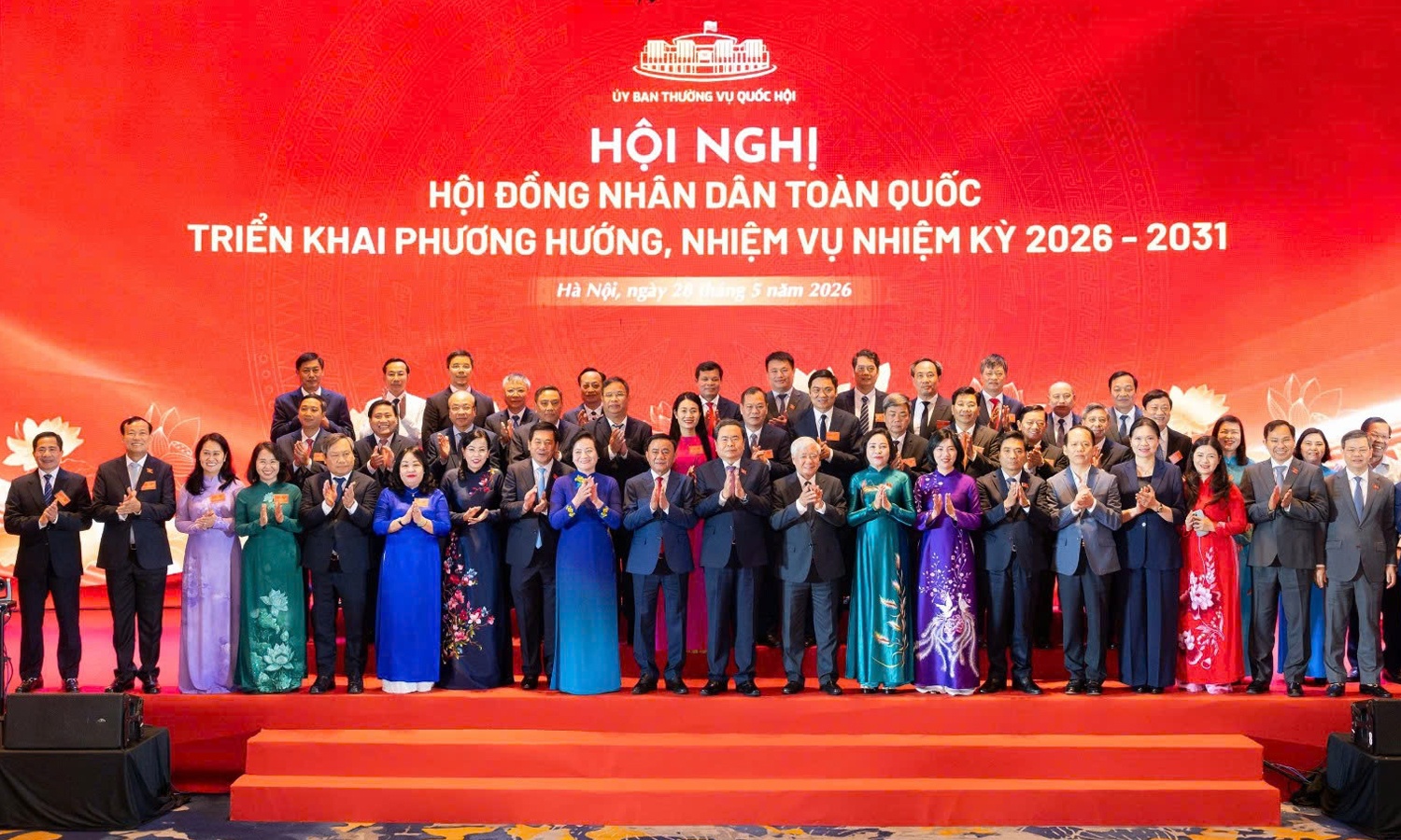 hoi dong nhan dan anh 1