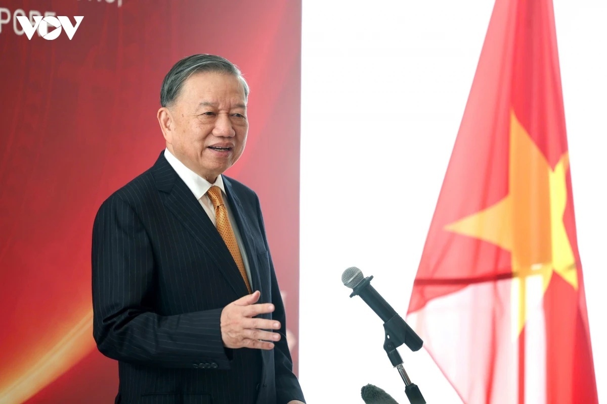 Tong Bi thu anh 2
