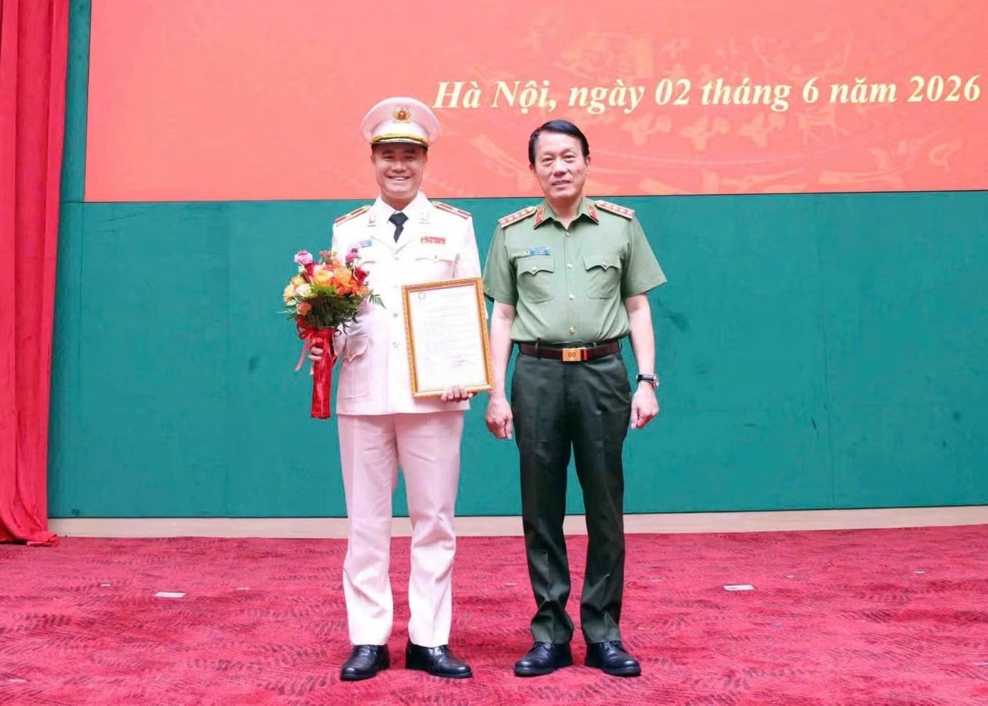 Pho giam doc Cong an Ha Noi Nguyen Ngoc Quyen duoc thang cap bac thieu tuong hinh anh