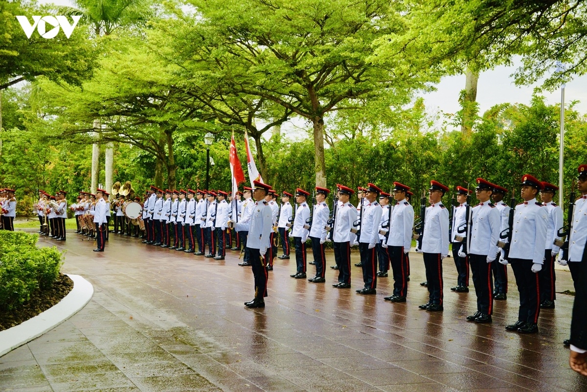 Tong Bi thu anh 2