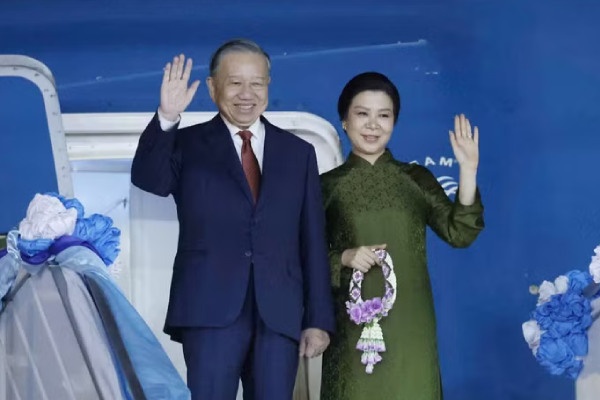Tong Bi thu, Chu tich nuoc va Phu nhan ket thuc tot dep chuyen tham Thai Lan hinh anh