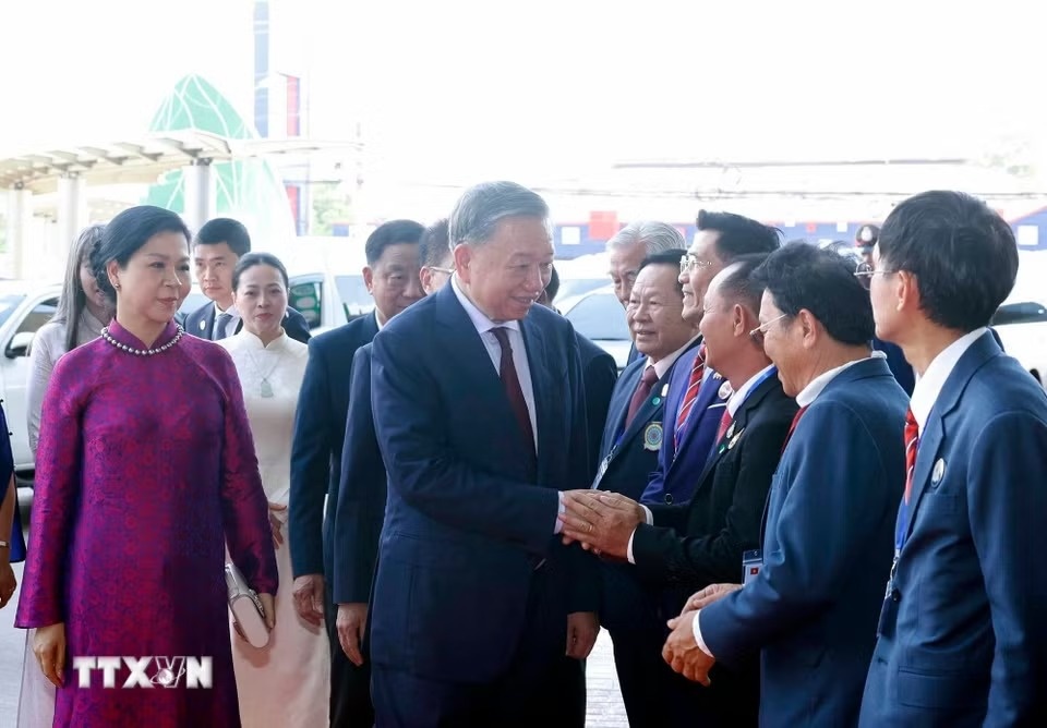 Tong Bi thu anh 2