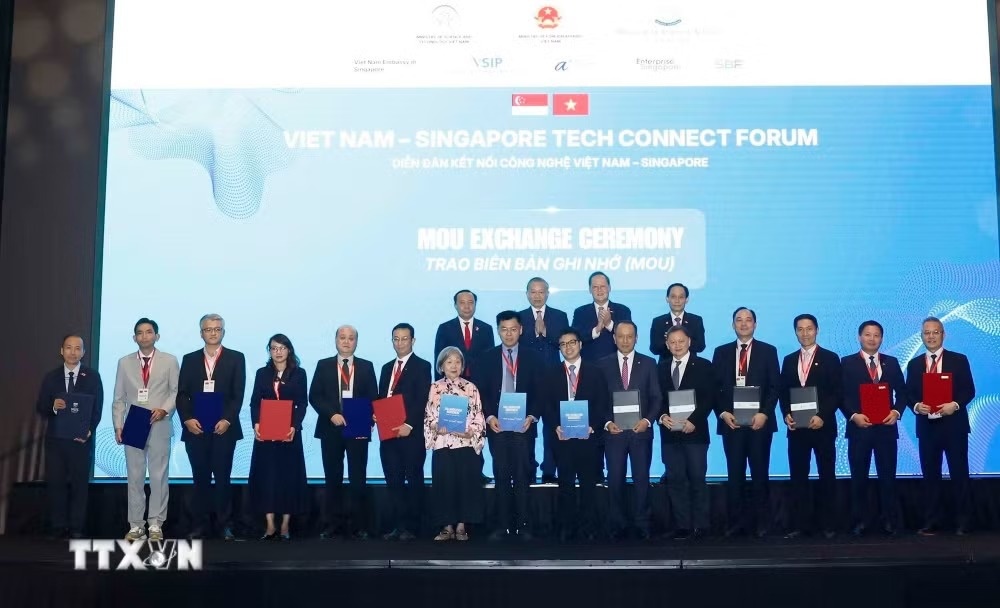 hop tac cong nghe anh 2
