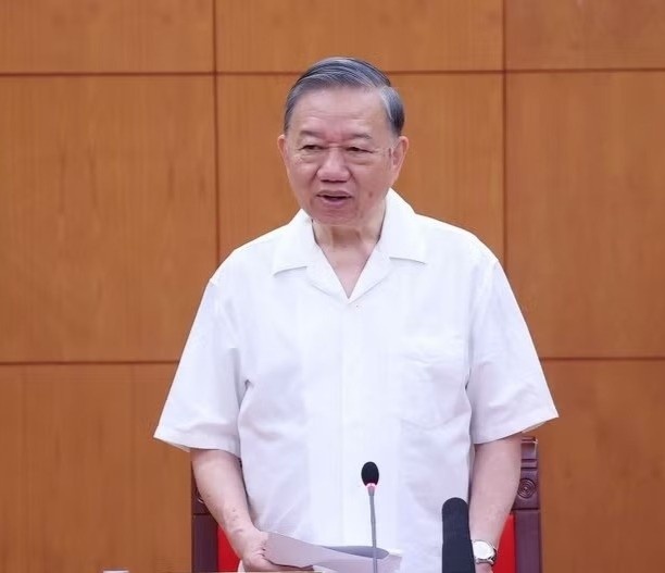 Khong de xa hoi giau len ve vat chat nhung ngheo di ve van hoa, dao duc hinh anh