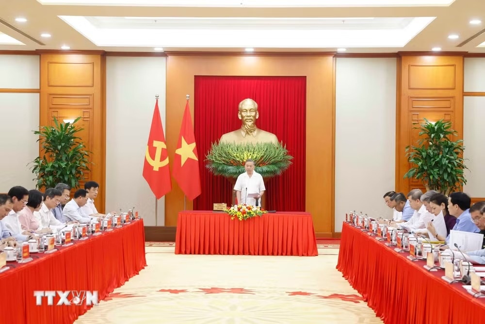 Tong Bi thu anh 2