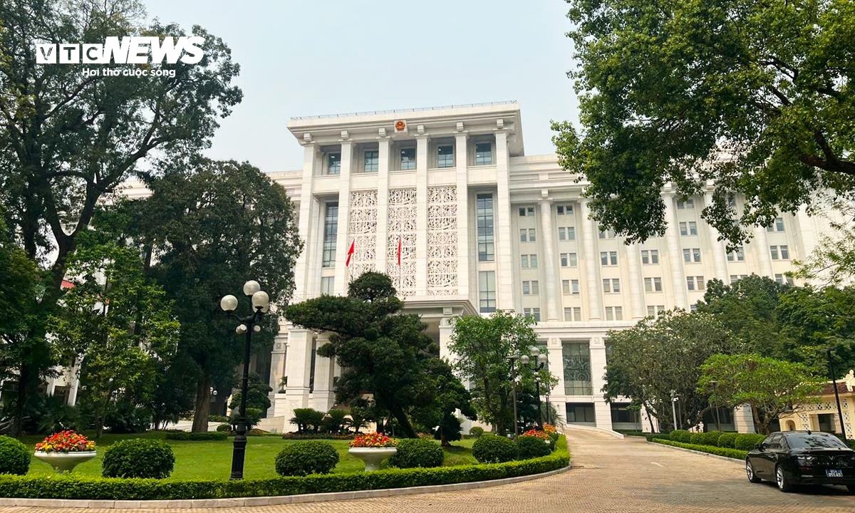 Van phong Chinh phu anh 1